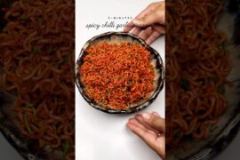 5-minutes spicy chilli garlic maggie 🍜 #noodles #foodie #easyrecipe #maggi #spicy #chilli #garlic