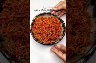 5-minutes spicy chilli garlic maggie 🍜 #noodles #foodie #easyrecipe #maggi #spicy #chilli #garlic