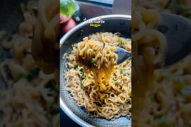 Chili Garlic Maggie Recipe 🌶️🍜      #noodles #shorts
