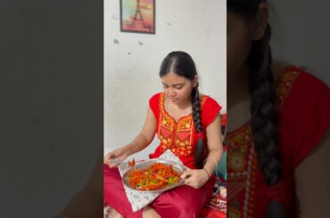 Free me chilli fries mil gaye 😋😍🍟#minivlog #shortsfeed #vlog #shorts