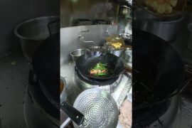 กุ้งมังกรเลนผัดพริกเกลือ  #cooking #food #youtubeshorts #foodie #recipe #shorts #เชฟพาทำพากิน