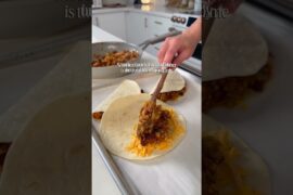 Chili Cheese 🌮 yes plz 🤤