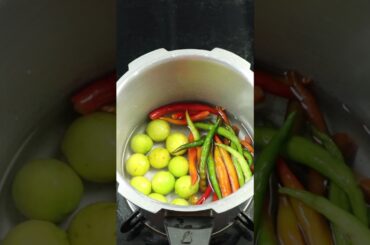 Cooker Lemon Chilli Pickle 😍 Easy & Tasty Pickle Viral Shorts Recipe