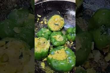 Bharwan Shimla Mirch Recipe | Easy Veggie Noodles at Home #cooking #bharwashimlamirch #trending