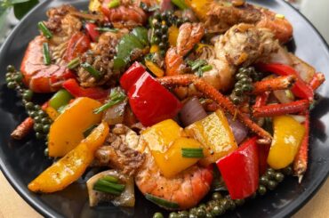 Thai Style Stir-Fry Shrimp With Black Pepper | রেস্টুরেন্ট স্টাইলে থাই চিংড়ি Black Pepper Recipe 🍤🔥