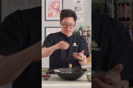 Take your hot pot to the next level with this chilli & Garlic oil🔥 #asiancooking #hotpot