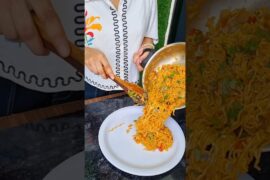 chilli garlic Maggie 😋#mahijaipurgirl #shorts #youtubeshorts #chilligarlicmaggi #spicy #shortvideo
