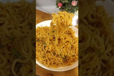 Spicy Chili Garlic Maggi Recipe 🌶️🔥 #shorts #youtubeshorts #shortsfeed #viral#chilligarlic#maggi#fyp
