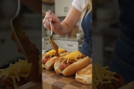 Chili Cheese Dog #Cooking #fyp #Food #Recipe #Viral #Shorts #EasyRecipie #USA