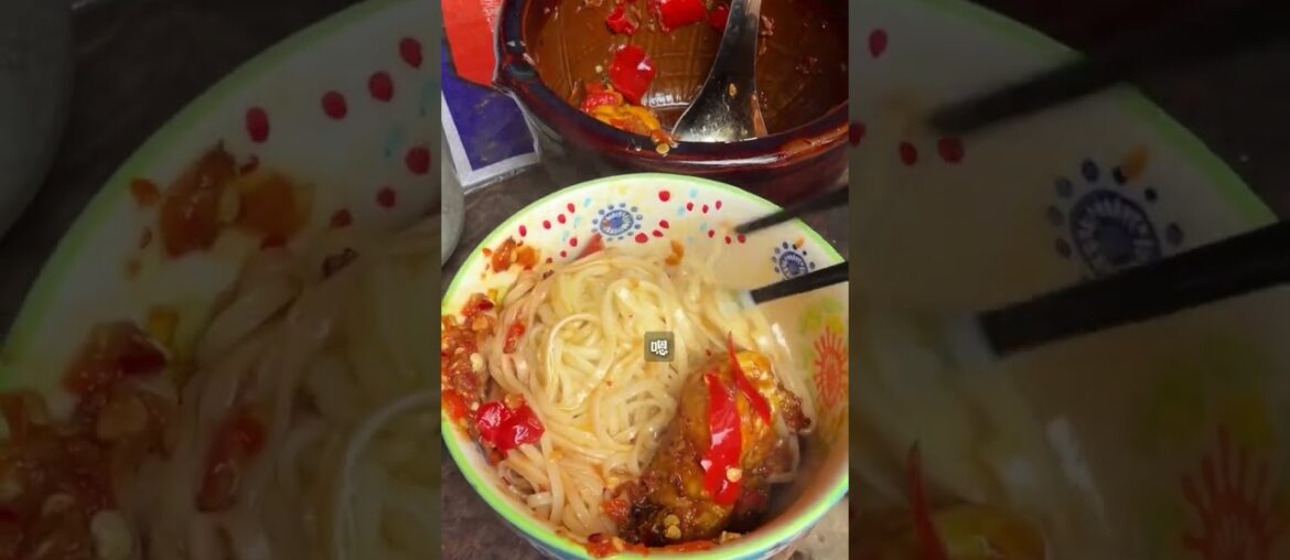 Exploring Hunan's Soul-Soothing Chili Noodles: Grandma's Recipe Unveiled