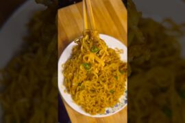 Spicy Chilli Garlic Maggi | Easy Monsoon Snack Recipe 😍 #viral #snacks #shorts #food #fyp #ytshorts