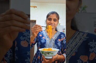 Chilli Garlic Maggie 😋 #shorts #maggie #noodles #viral #ytshorts #priyanka's rasoi