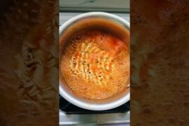 Spicy Chili Garlic Maggi 🌶️🔥 | 5 Minute Recipe Restaurant Style Chili Garlic Maggi 😍