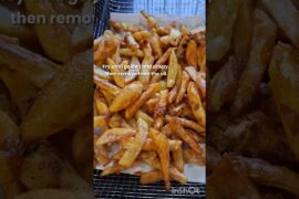 Crispy Chilli Potato 🔥🥔 #ChilliPotato #PotatoRecipe #Crispy #Snacks #Shorts #Recipe #Food #Cooking