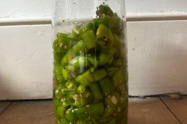 1.2kg of peppers -> 300g of Shatta