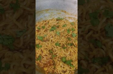 Viral Spicy Yummy Chilli 🔥🌶️ Garlic Maggie #trending #viral #maggi #viralmaggie