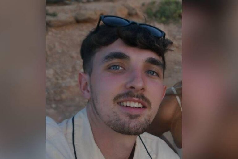 Man gets third-degree burns from hot sand after using disposable beach BBQ