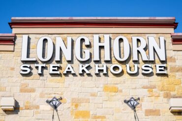 The Brand Behind Longhorn Steakhouse's Famous Bread