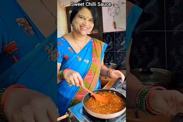 10mins spicy Sweet Chilli Sauce ❤️ Sweet chilli sauce recipe 😋#sweetchillisauce#shorts #shortsfeed❤️