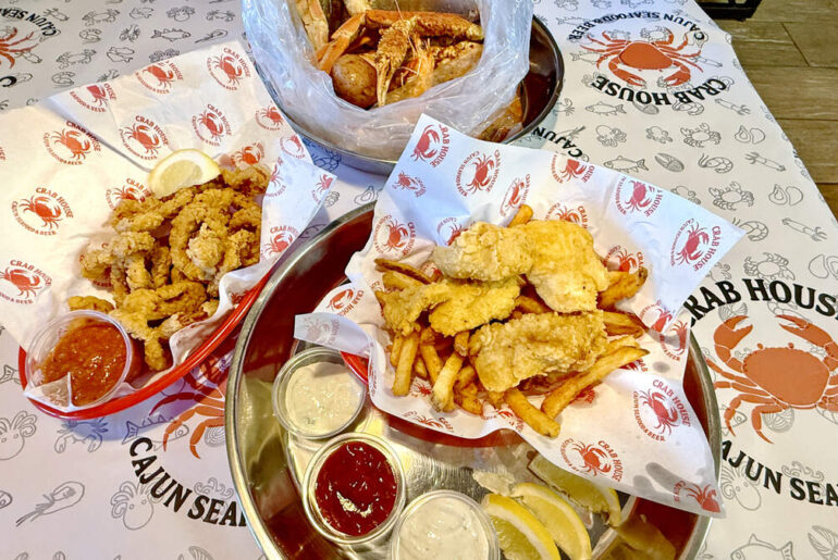 Crab House in Modesto, CA, serves boils, baskets and wings