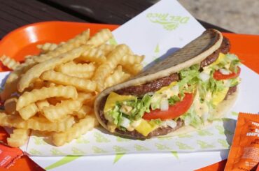 Peace, Love and Burgertacos: Del Taco’s New Mashup Is Bringing America Together Like Never Before