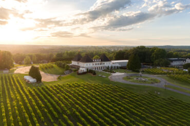 The South’s premier food and wine festival returns to North Georgia this September — 2 days of globally inspired tastings, an expansive wine selection, regional craft brews, live music, & more