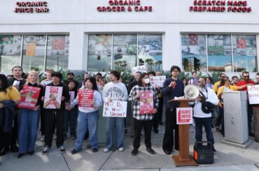 Irvine council signals support for law that would protect labor at smaller chain markets