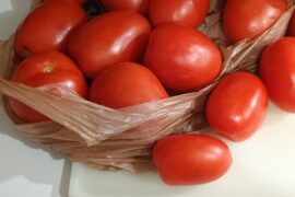 Whole bunch of tomatoes?