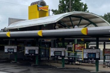 4 injured, 2 arrested during shooting at fast food restaurant