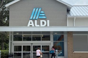 Aldi breaks ground on new Charleston-area grocery store