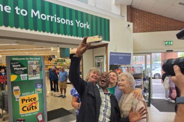 WATCH - 'He’s a man who creates a crowd' - top TV chef brings joy to York supermarket