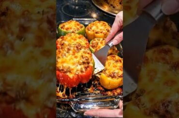 Cheesy Stuffed Bell Peppers | Easy Ground Beef Stuffed Pepper Dinner Recipe