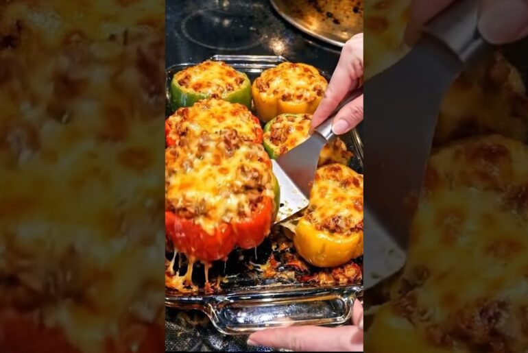 Cheesy Stuffed Bell Peppers | Easy Ground Beef Stuffed Pepper Dinner Recipe