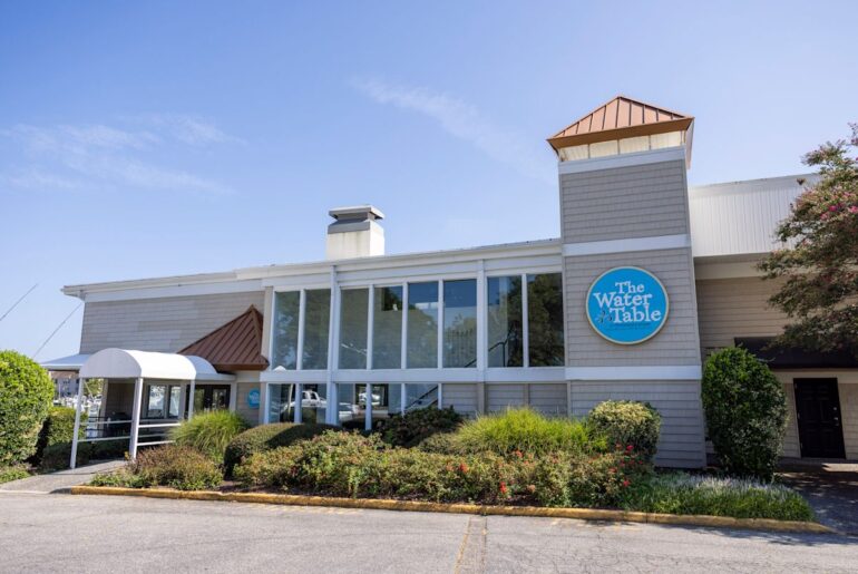 Kelly’s Tavern to open waterfront location in Virginia Beach