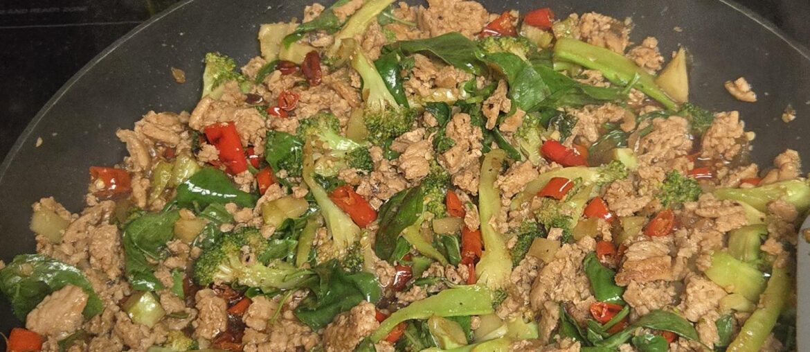 Pad Kra Pao chicken