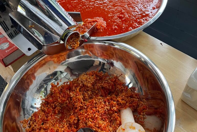Anyone else using a tomato mill for hot sauce?