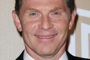Bobby Flay's Spicy BBQ Sauce Has A Nutty Twist