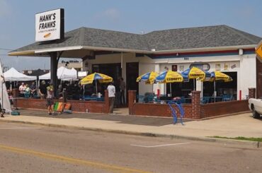 Biloxi restaurant becomes movie set for John Travolta film