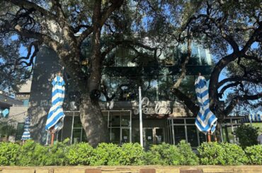 Longtime seafood favorite closes indefinitely after fire on South Congress