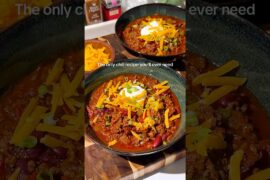 Low Carb Chili with Beans.. The BEST recipe! #chili #soupseason #fallrecipes #lowcarb #easyrecipe