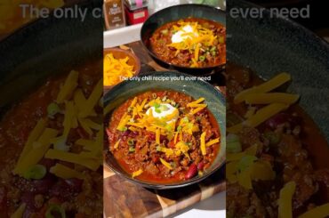 Low Carb Chili with Beans.. The BEST recipe! #chili #soupseason #fallrecipes #lowcarb #easyrecipe