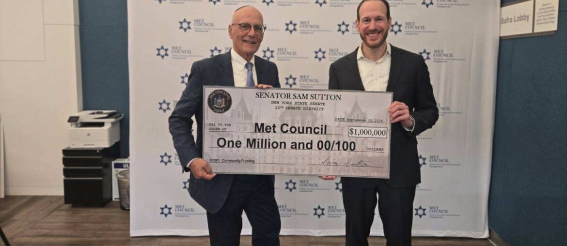 Met Council marks record High Holy Days food distribution, new warehouse funding