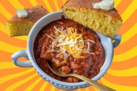 4 Restaurant Chains With the Best Chili & Cornbread, According to Chefs
