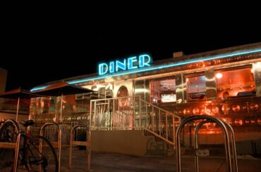 This 1948 dining car in Miami Beach was just named the #2 late-night spot in the U.S.