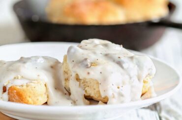 We Asked Southern Chefs Which Sausage They Use For Biscuits And Gravy—1 Answer Kept Coming Up