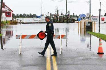 Clinton’s Lobster Landing surrounded by floodwaters in nor'easter