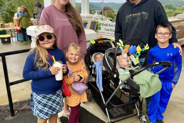 Hillsville’s Farmers Market draws plenty patrons |