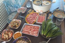Huo Gou at home