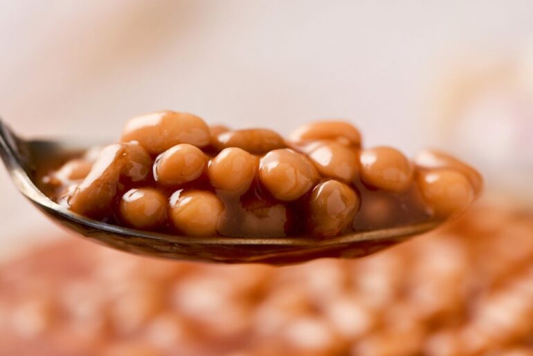 Skip Hot Sauce: Add This Spicy Ingredient To Canned Baked Beans For Twice The Flavor