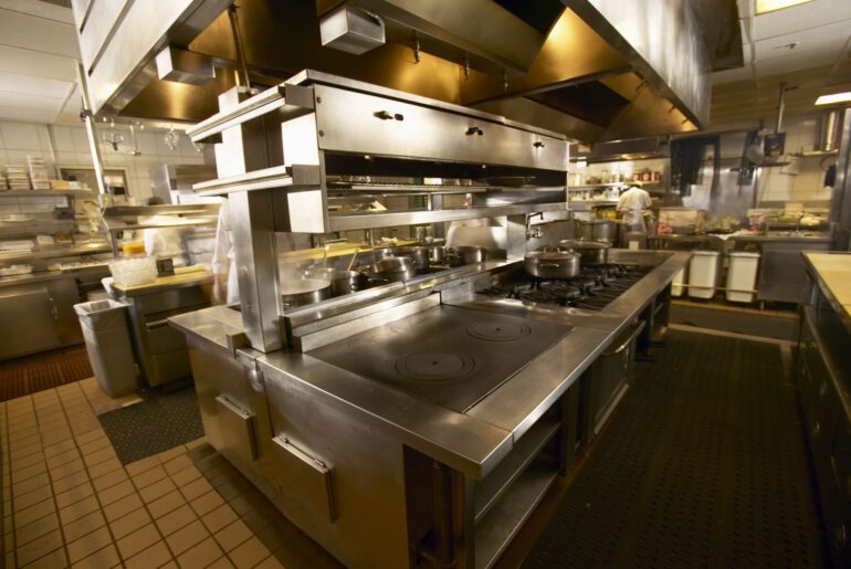 Inspectors: Evidence of rodents, insects in 8 restaurants, 1 school kitchen
